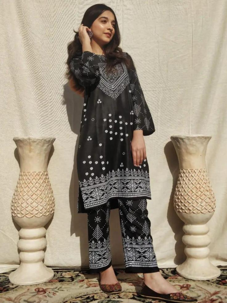 2 Pcs Womens Stiched linen Printed Suit