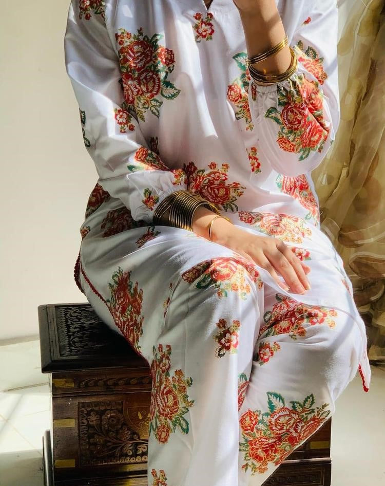 2 Pcs Womens Stiched linen Printed Suit